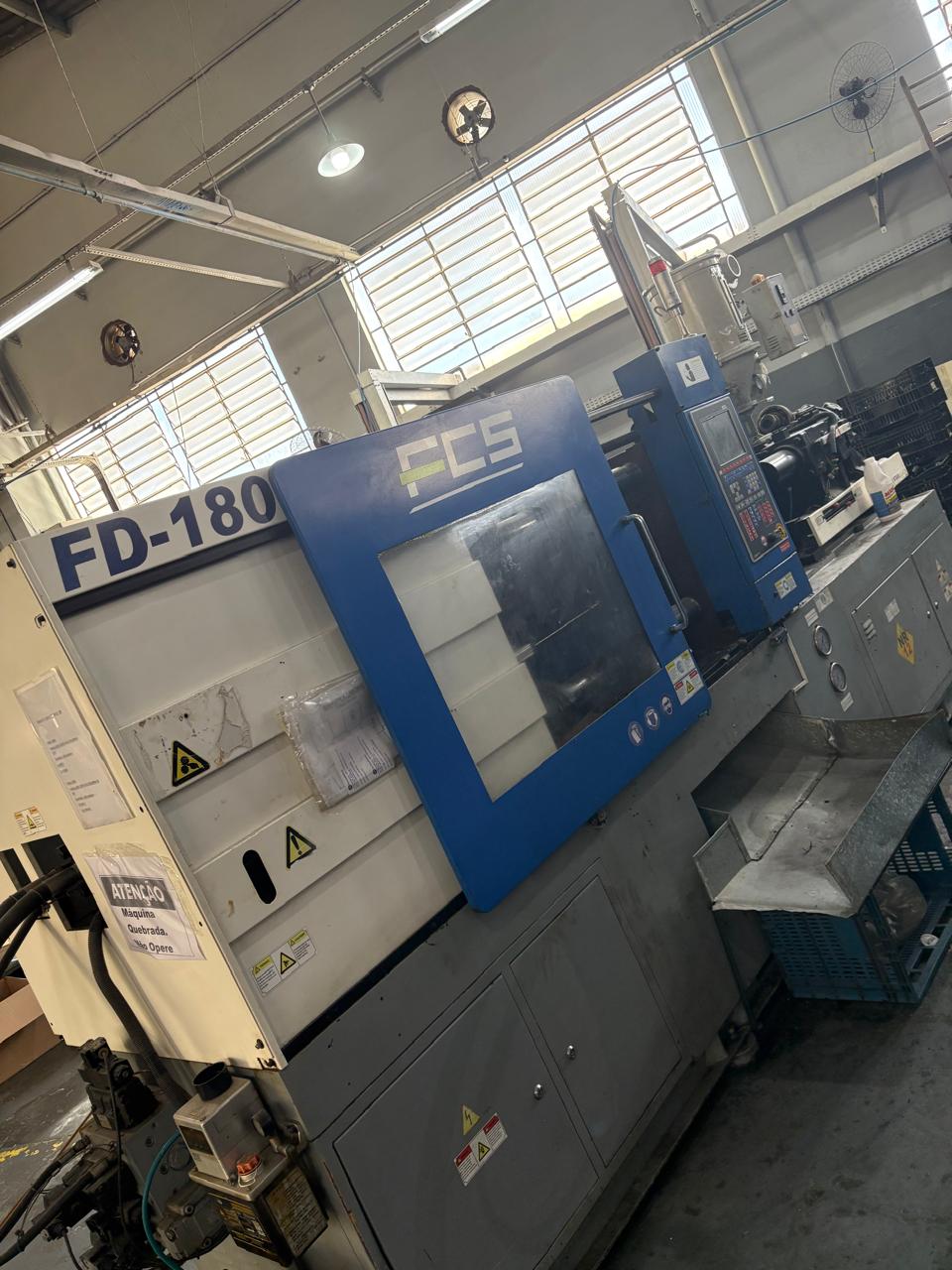 Injetora FCS 320 ton